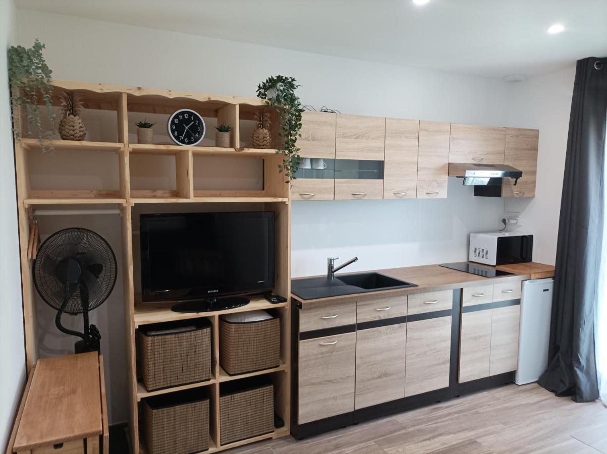 Chambre Amenage En Studio Cers 外观 照片